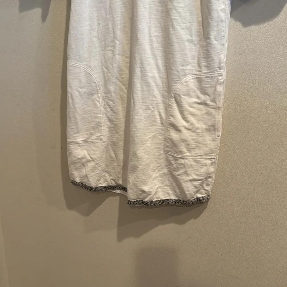 J‎ crew small white tunic